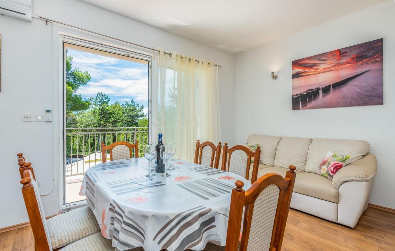 Apartments Miokovic Солине Экстерьер фото
