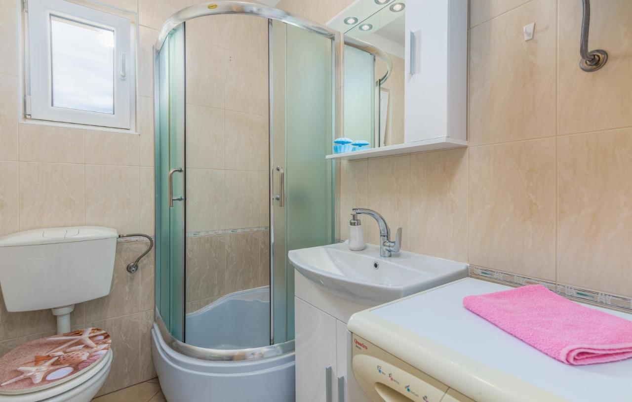 Apartments Miokovic Солине Экстерьер фото