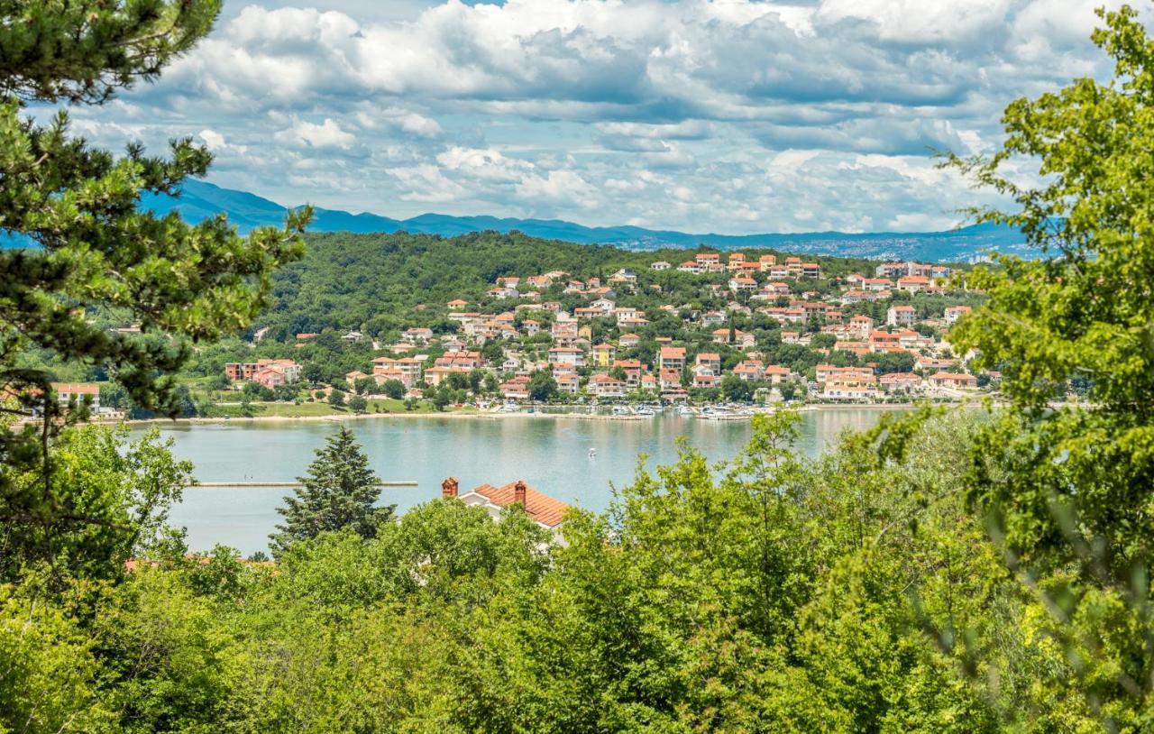Apartments Miokovic Солине Экстерьер фото