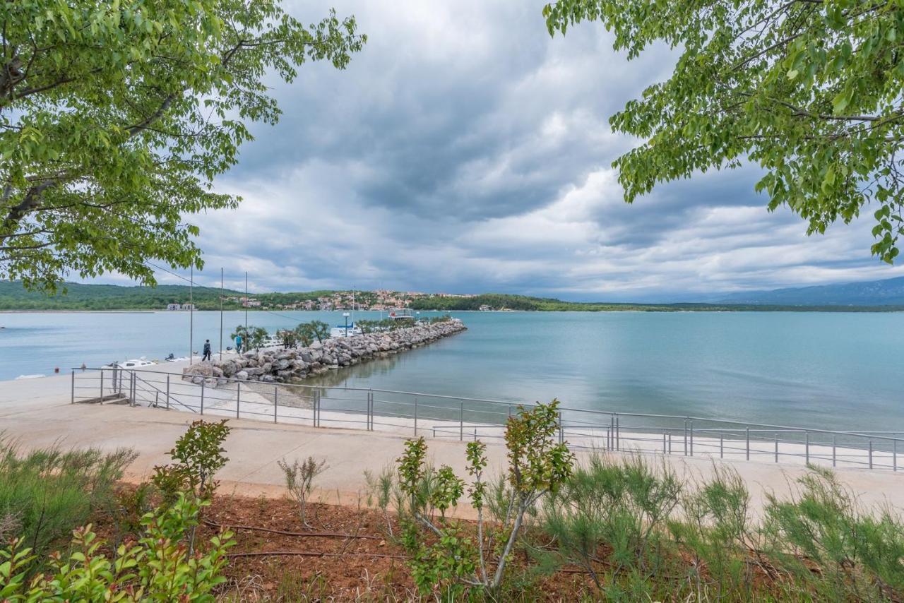 Apartments Miokovic Солине Экстерьер фото